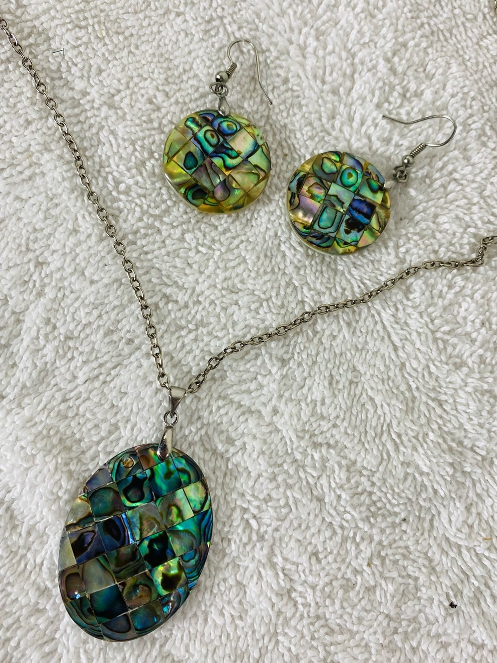 Vintage 90s Iridescent Paua Shell Checkerboard Abalone Necklace & Earrings Set